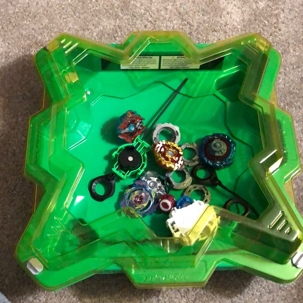 Bey Blade kit